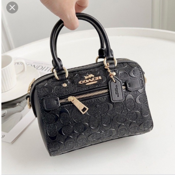 🪞 NEW Coach embossed logo signature leather top handle satchel handbag in black - Picture 3 of 7